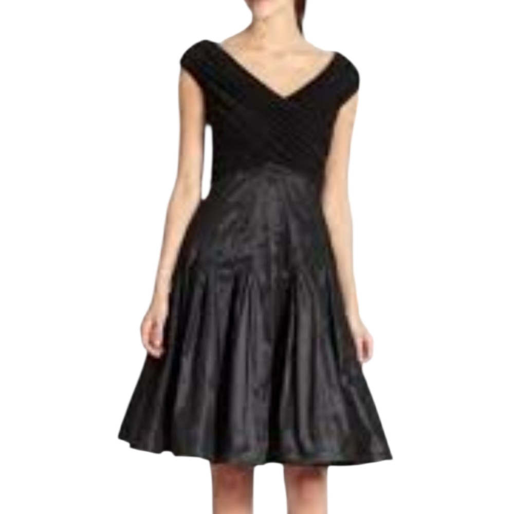 Tadashi Shoji Collection black flare skirt cocktail dress - 10.        S32